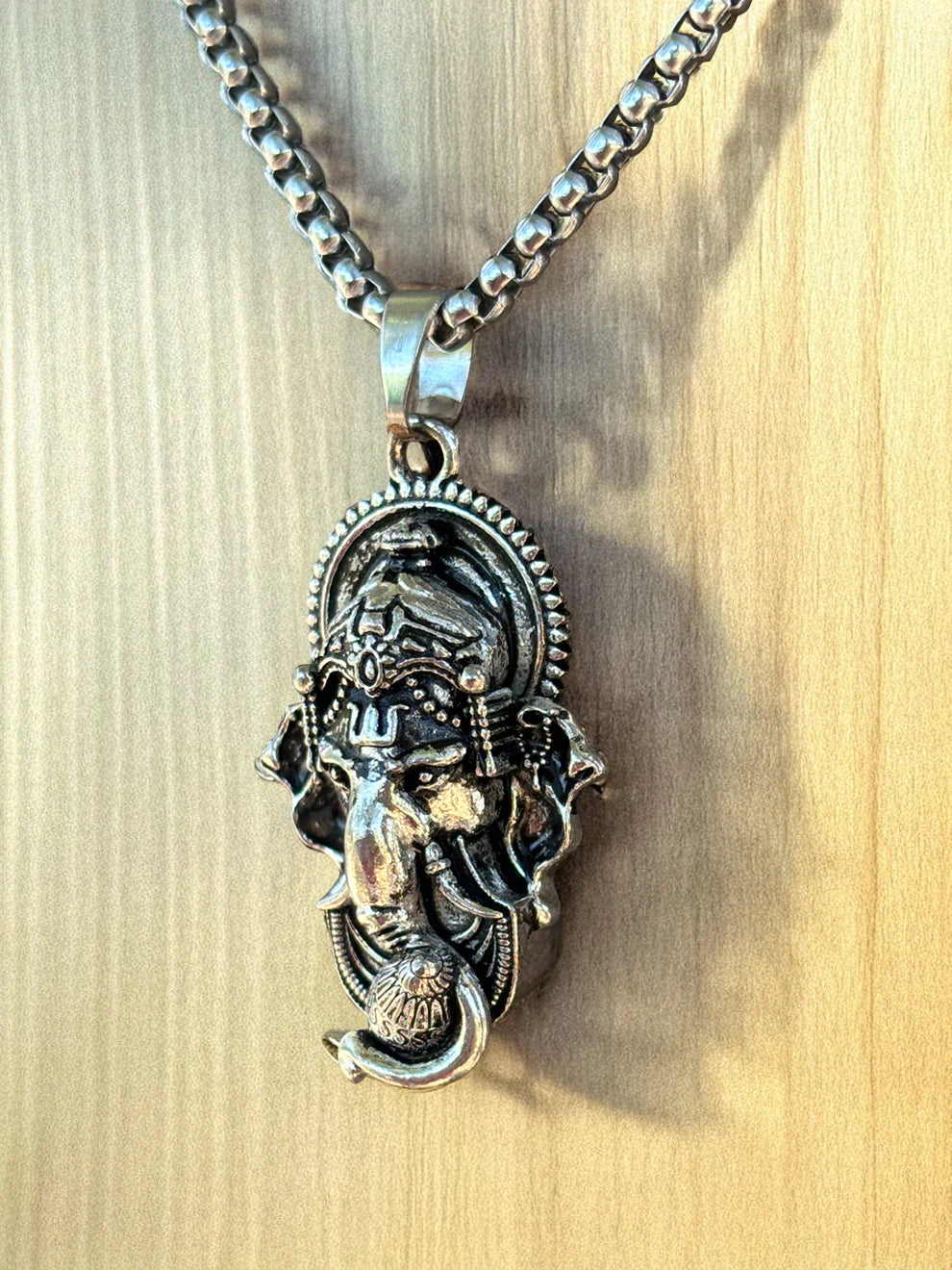 Ganesha Pendant With Snake Chain (Silver)