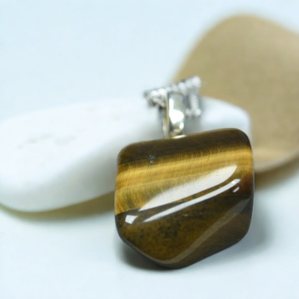 Tiger's eye crystal Pendant (without chain)