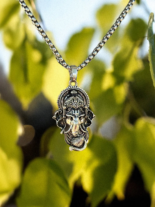 Ganesha Pendant With Snake Chain (Silver)